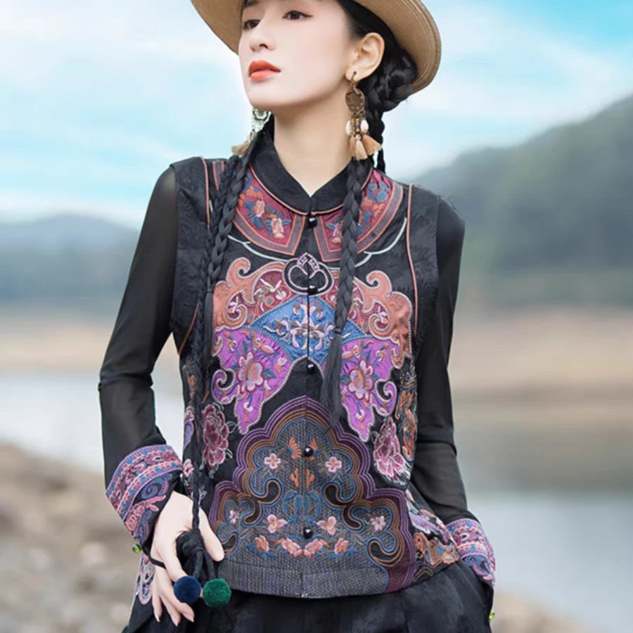 2025秋季新款复古民族风女装刺绣国风马甲新中式刺绣马夹坎肩背心