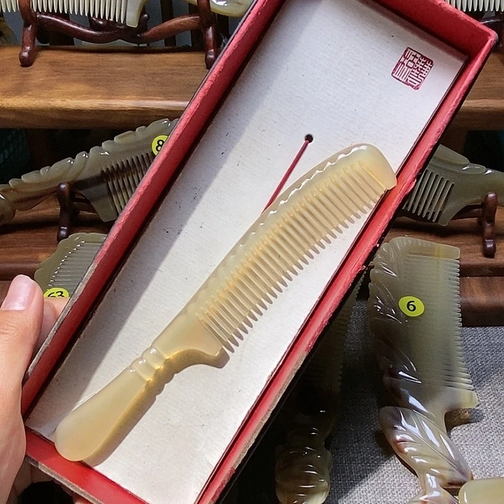 68 枫叶牛角梳牛角梳