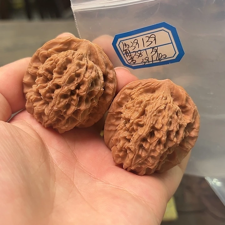 文玩核桃把件非嫁接马老四