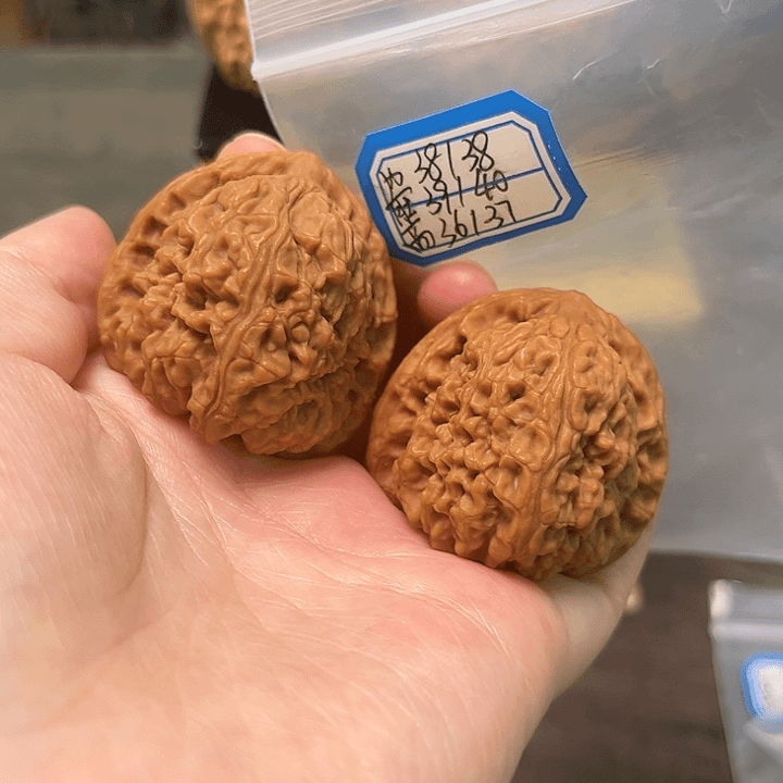 文玩核桃把件赵喜满南将石