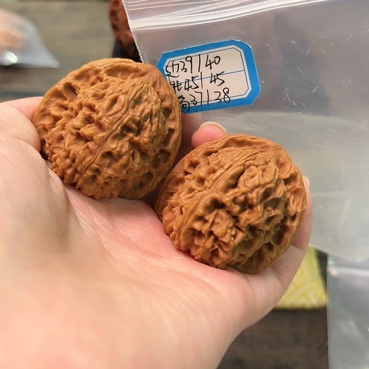 文玩核桃把件赵喜满南将石