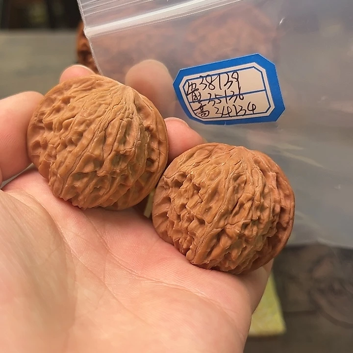 文玩核桃把件磨盘