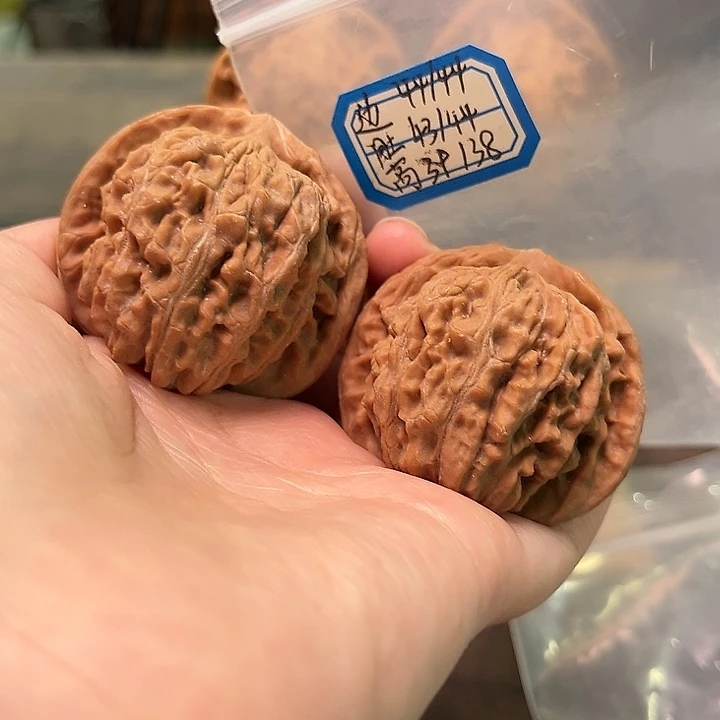 文玩核桃把件一代楼