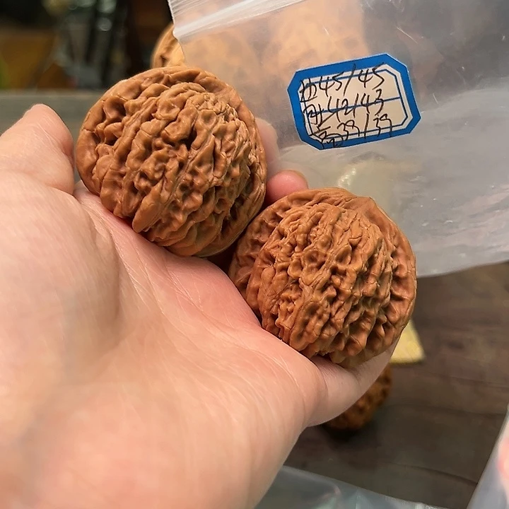 文玩核桃把件老楼