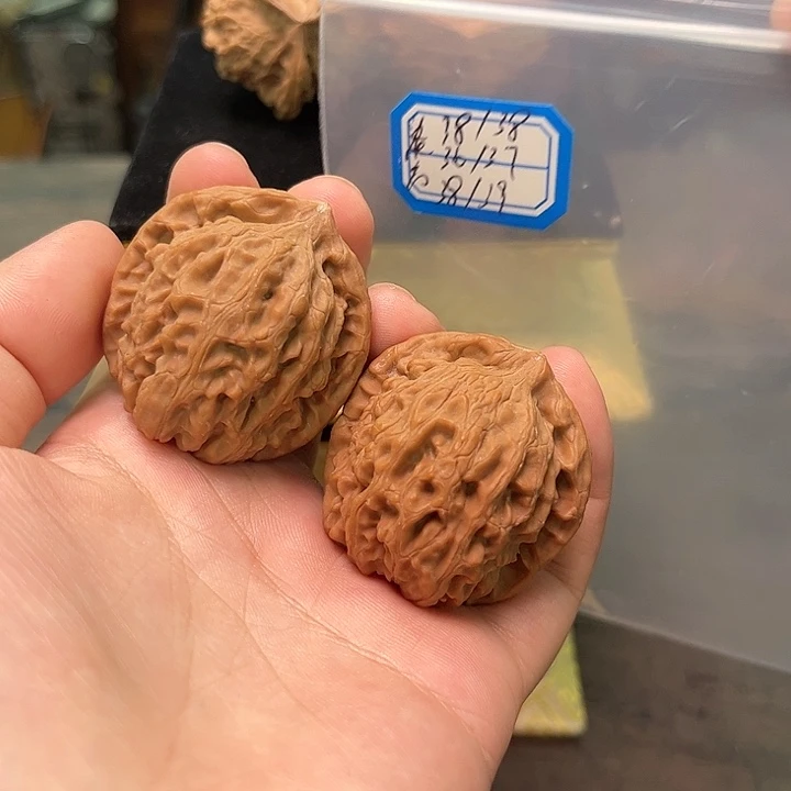 文玩核桃把件非嫁接北京