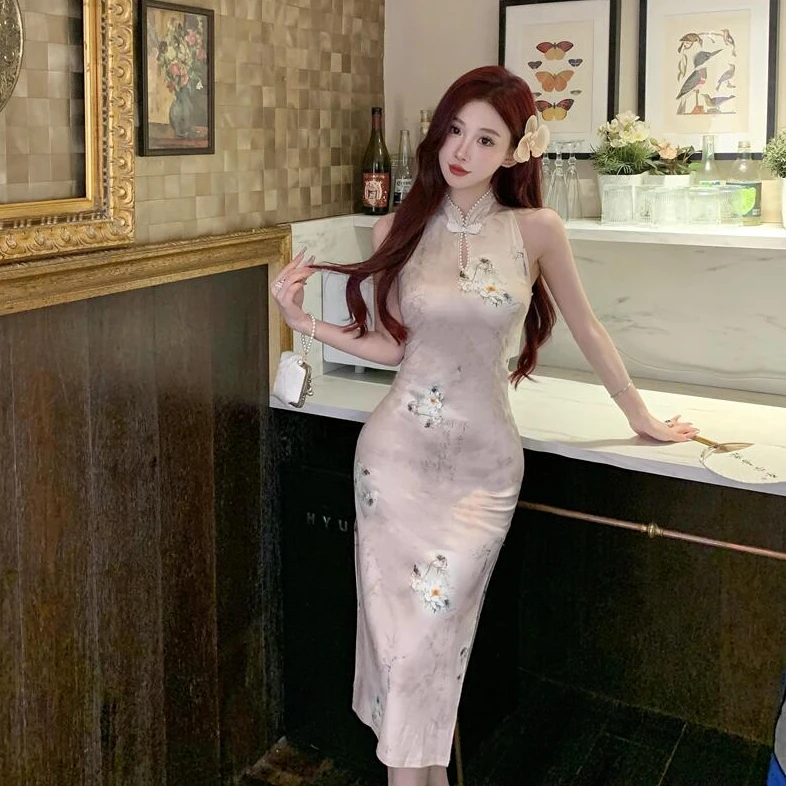 直播女主播衣服上镜高级年轻款中国风复古挂脖改良旗袍显瘦连衣裙