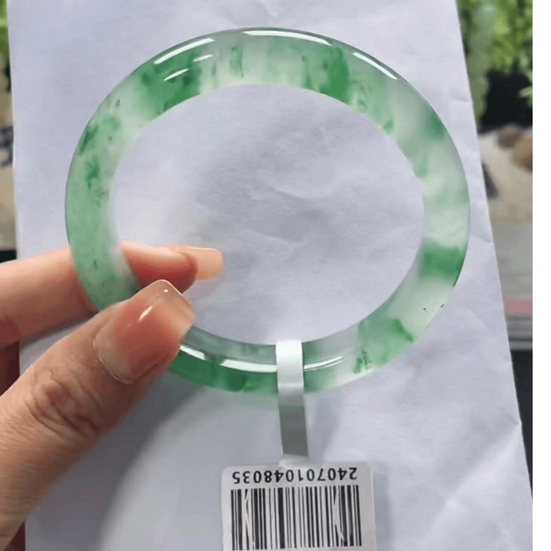 天然独龙玉高冰飘花系气质女士手镯苏苏 XX