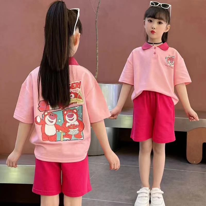 QIAERDE/洽尔德2023夏季新款女童可爱网红风草莓熊POLO衫短裤套装