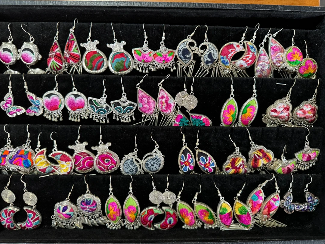 非金属布艺耳饰 3苗族手工刺绣耳环