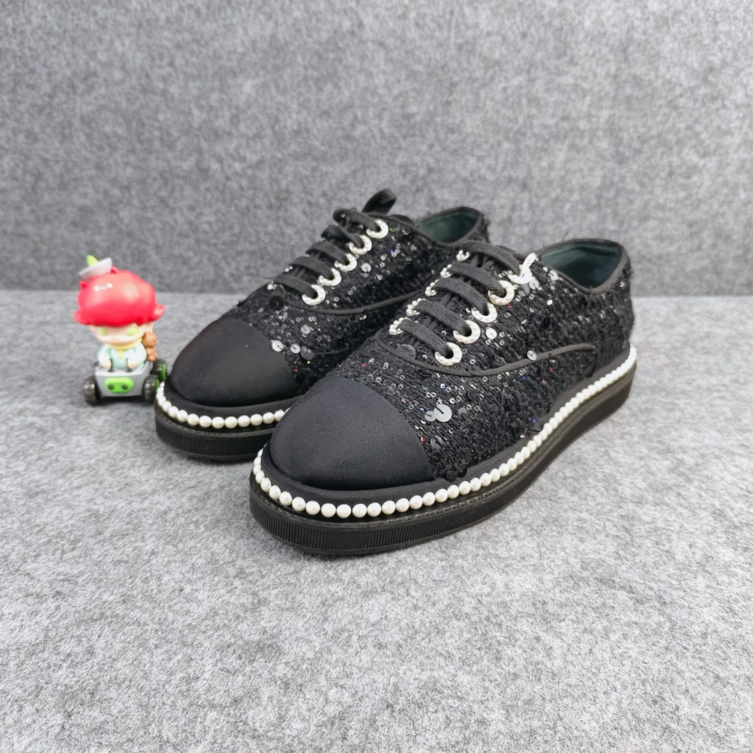95新 Chanel/香奈儿  经典珍珠闪粉休闲鞋 黑 36.5码 ylp1074