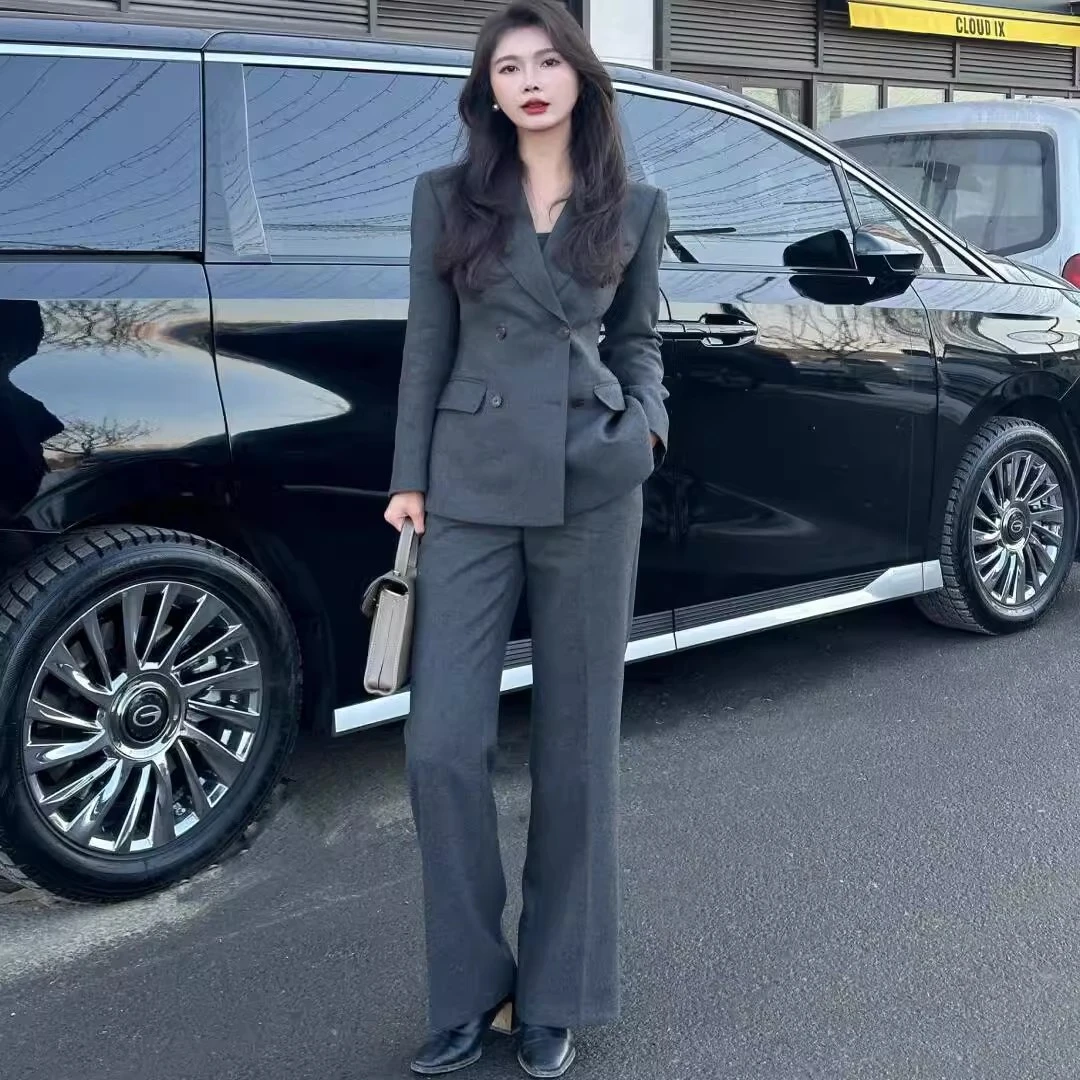 气场强大女装高级感气质干练得体通勤毛呢西装外套微喇裤职业套装