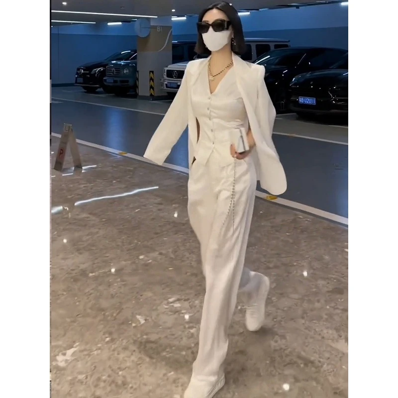 干练气质女装高级感白色醋酸西装套装女2025新款英伦风马甲三件套