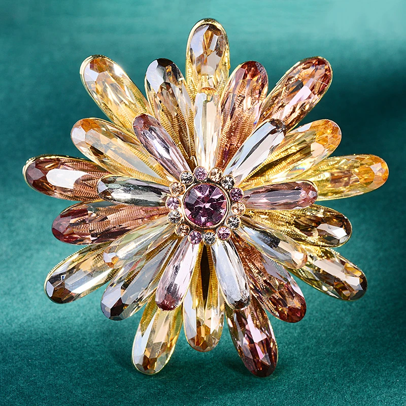 铜合金合成锆石胸针 高档复古夸大花朵轻奢感羊绒大衣个性胸针
