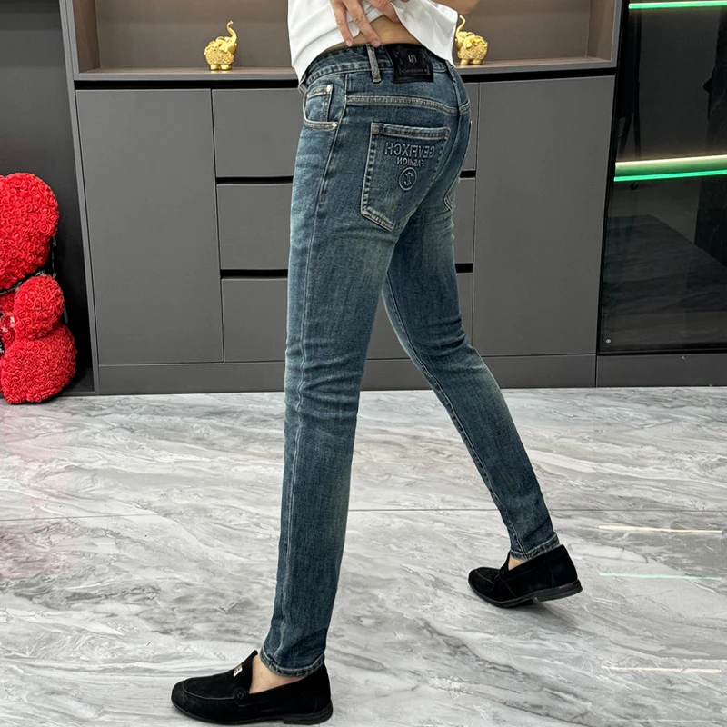 春秋新品欧货牛仔裤男士潮流百搭帅气修身小脚裤休闲简约直筒长裤