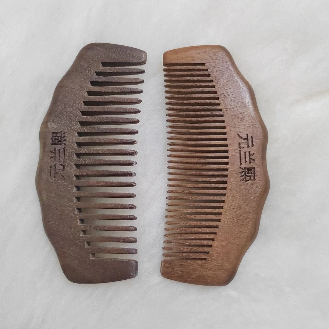 纯天然的金丝檀顺发梳防静电便携旅行居家舒筋活络梳长12.5㎝宽5cm
