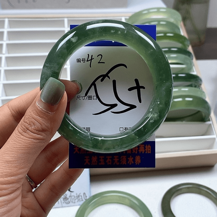 【闪购商品】蛇纹石玉手镯未镶嵌