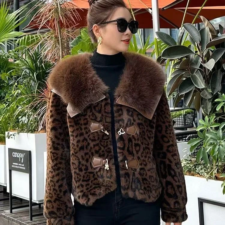 环保水貂毛雪兰貂仿狐狸毛领豹纹皮草外套女短款复合皮毛一体大衣