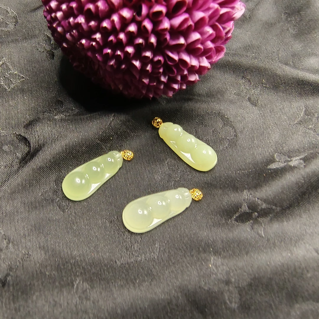 【玉合缘】天然和田玉18K金镶福豆吊坠（多样性发一） 6031