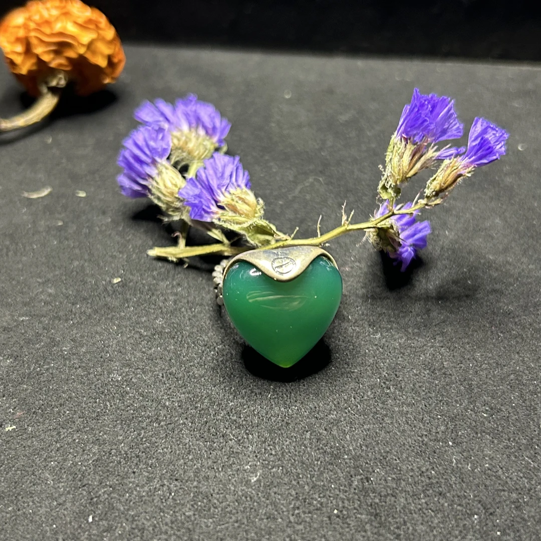 【玉合缘】天然玛瑙玉髓大蛋面爱心925银镶嵌戒指 4105