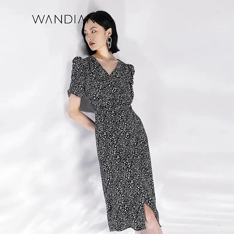 婉甸新品黑底气泡波点连衣裙1232N32RJ3