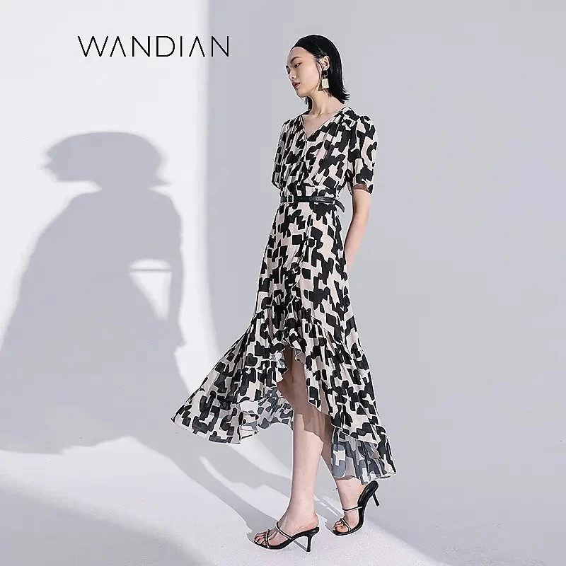 婉甸新品米黑色几何图形连衣裙1232N28RJ3