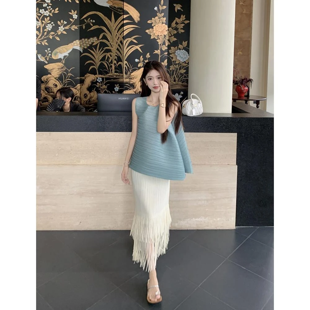 高级感法式宽松外穿吊带背心女夏季新款小众流苏半身裙时尚套装潮