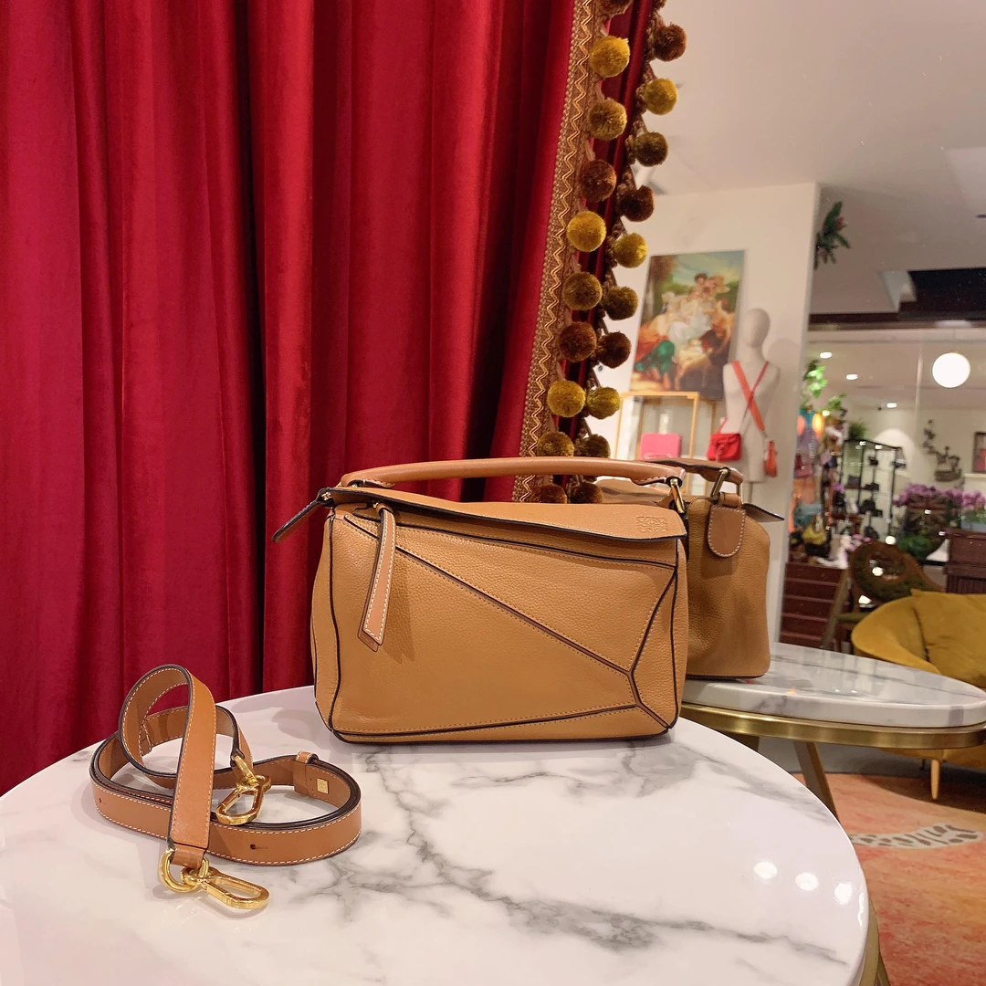 95新 LOEWE/罗意威 GGS丨puzzle小号金棕几何包 56979886