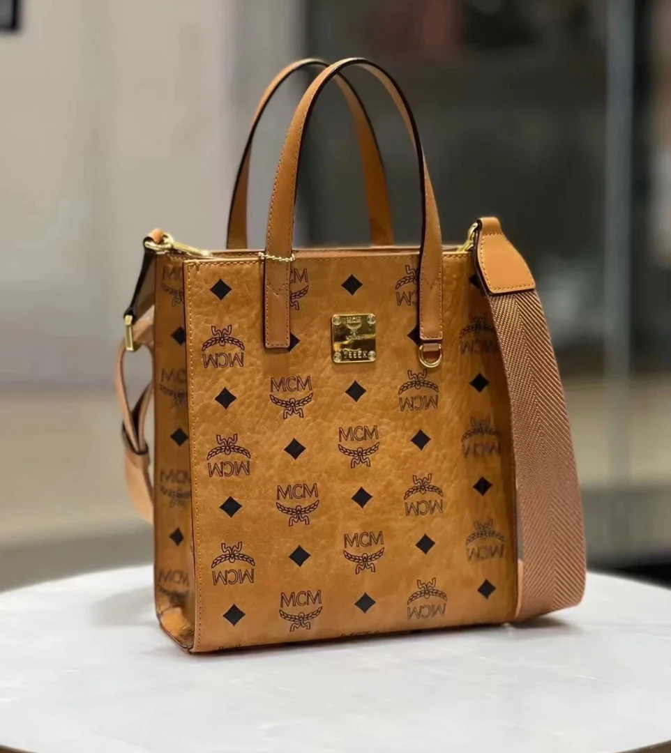 95新 MCM GGS丨老花中号金扣托特包 82030996