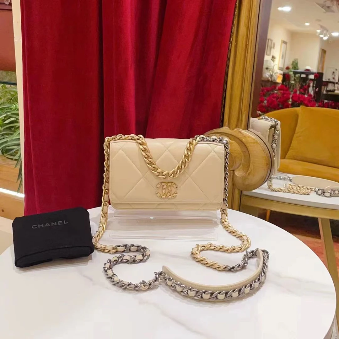 95新 Chanel/香奈儿 GGS丨19bagwoc奶茶色金扣单肩包 44859379
