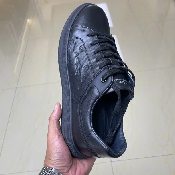 【鲨鱼】男士进口头层牛皮休闲鞋、柔软舒适、时尚百搭！黑色灰色平底