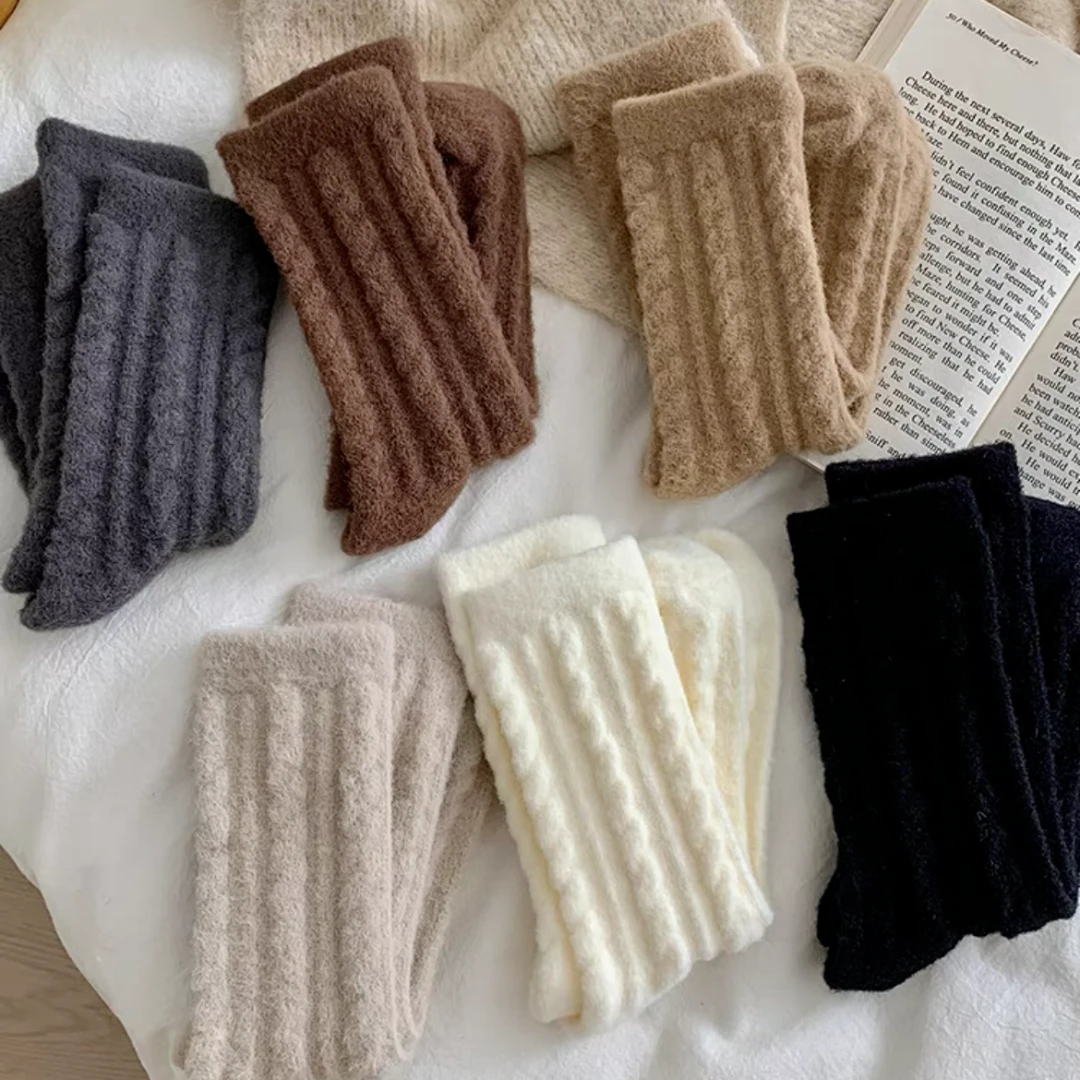 超厚云朵冬季毛绒袜子女中筒袜加绒居家地板袜睡眠月子保暖女长袜