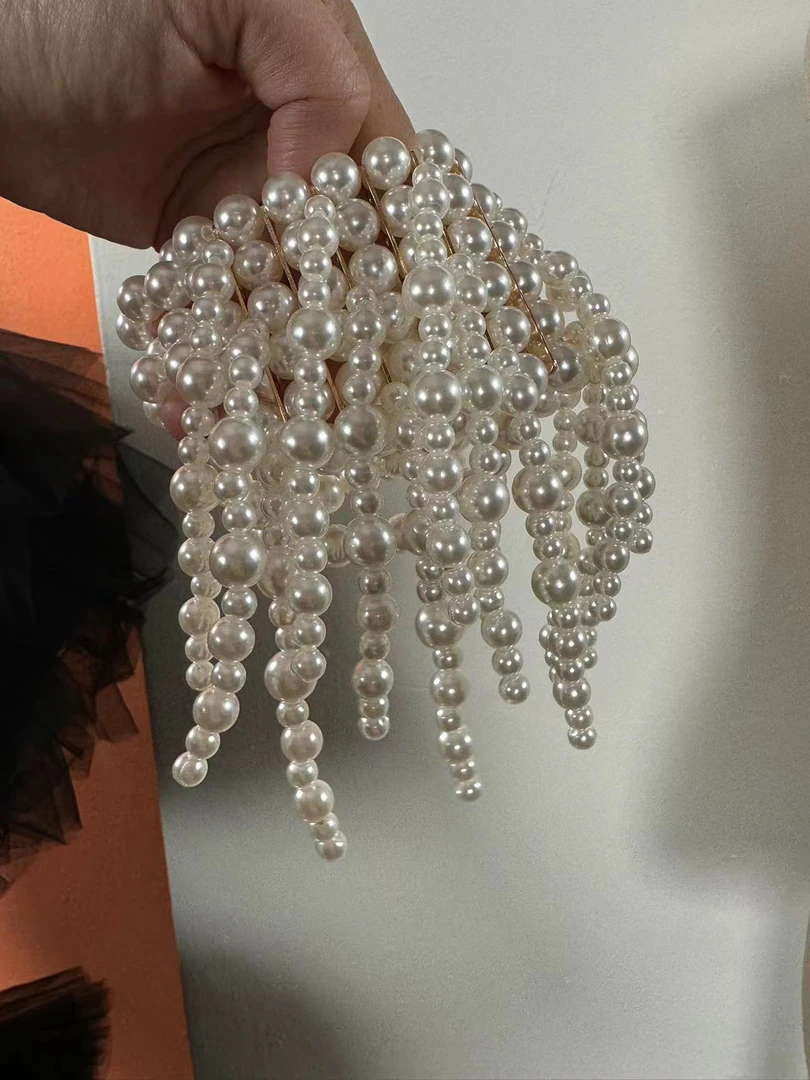 多层白色珍珠手链潮服配饰潮服百搭潮服银色配饰脖饰配饰时尚饰品