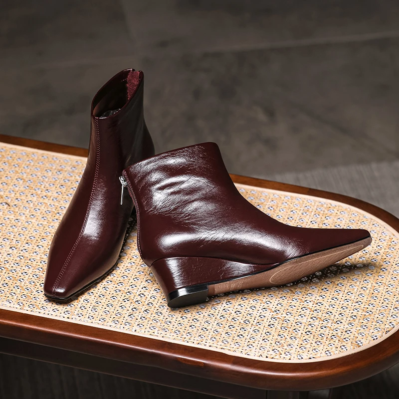 卡卡妮亚 时尚百搭方头坡跟短靴女冬季2024新款英伦风中跟靴子女