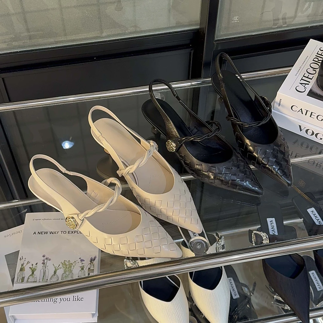 女士尖头真皮高跟鞋女凉鞋女款2025新款爆款鞋夏外穿配裙子的鞋子