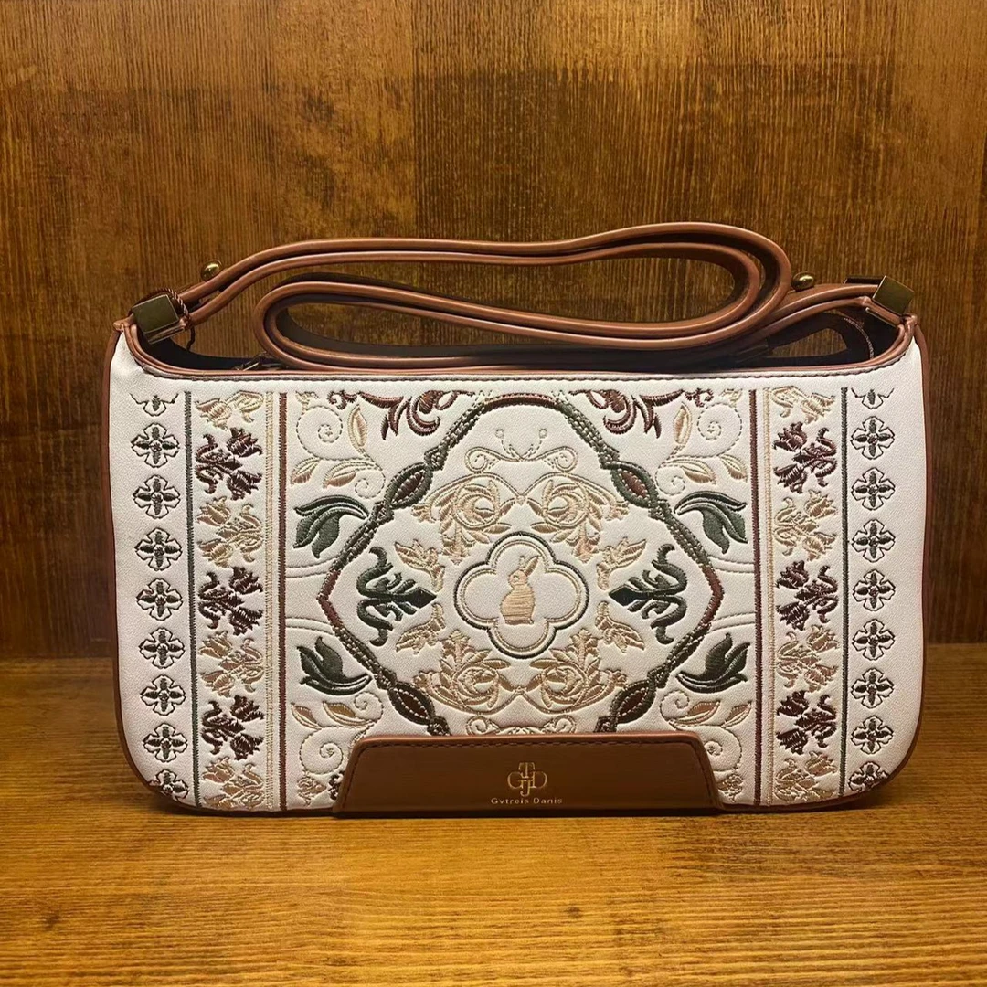 2024新款女士斜跨包