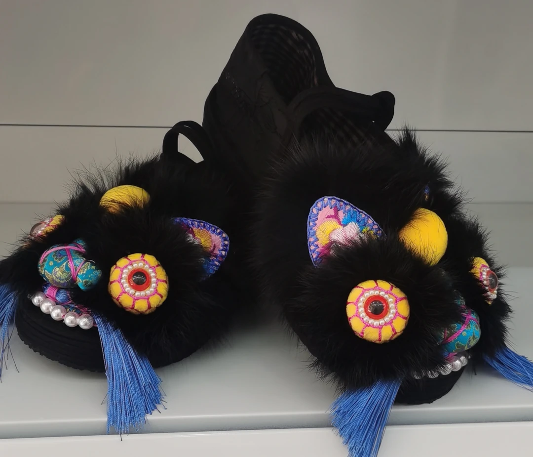 纯手工千层底虎头鞋（黑蝴蝶图案）