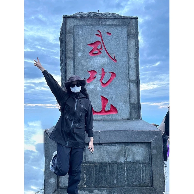 户外冲锋裤子女款爬山穿搭美式兵伞裤防风防水大码徒步登山工装裤