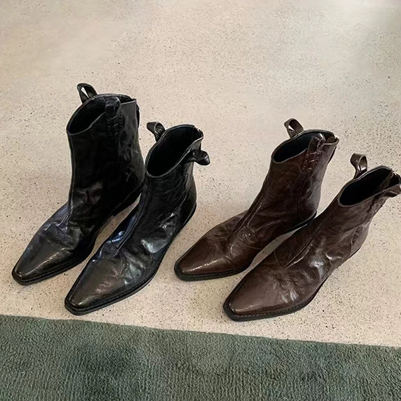 时尚百搭时髦尖头V口复古牛仔瘦瘦靴粗跟皱感西部短靴女