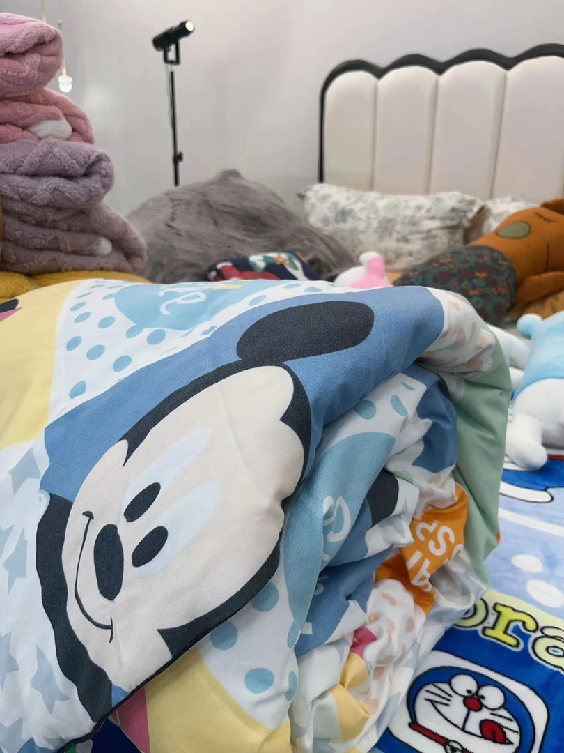 200*230cm冬被（米奇家族6斤左右）