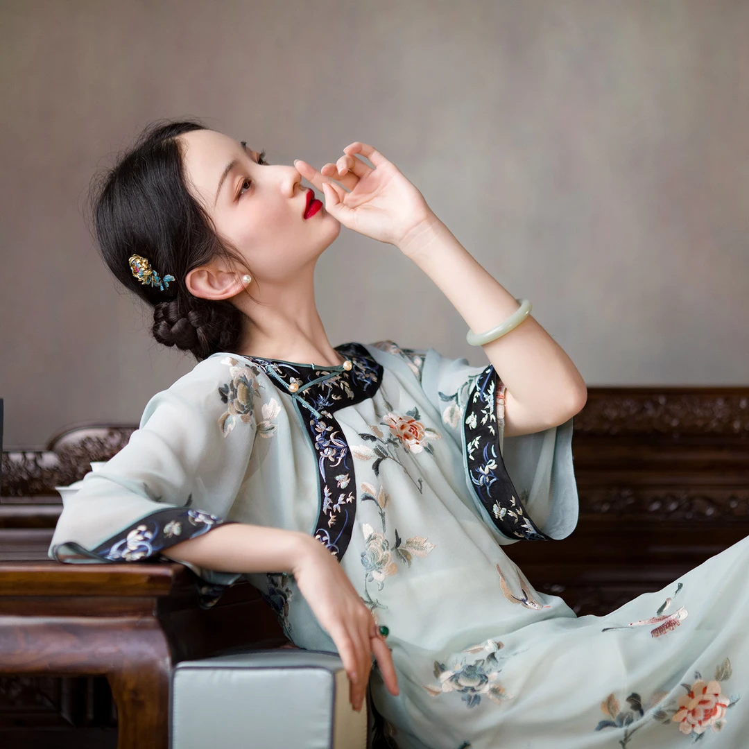 青风若蝶丨丨仿晚清古董衣绣花无领倒大袖旗袍裙薄款原创