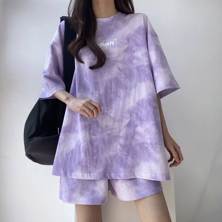 扎染含棉休闲运动套装女ins潮拍2023年大码夏宽松短袖短裤两件套