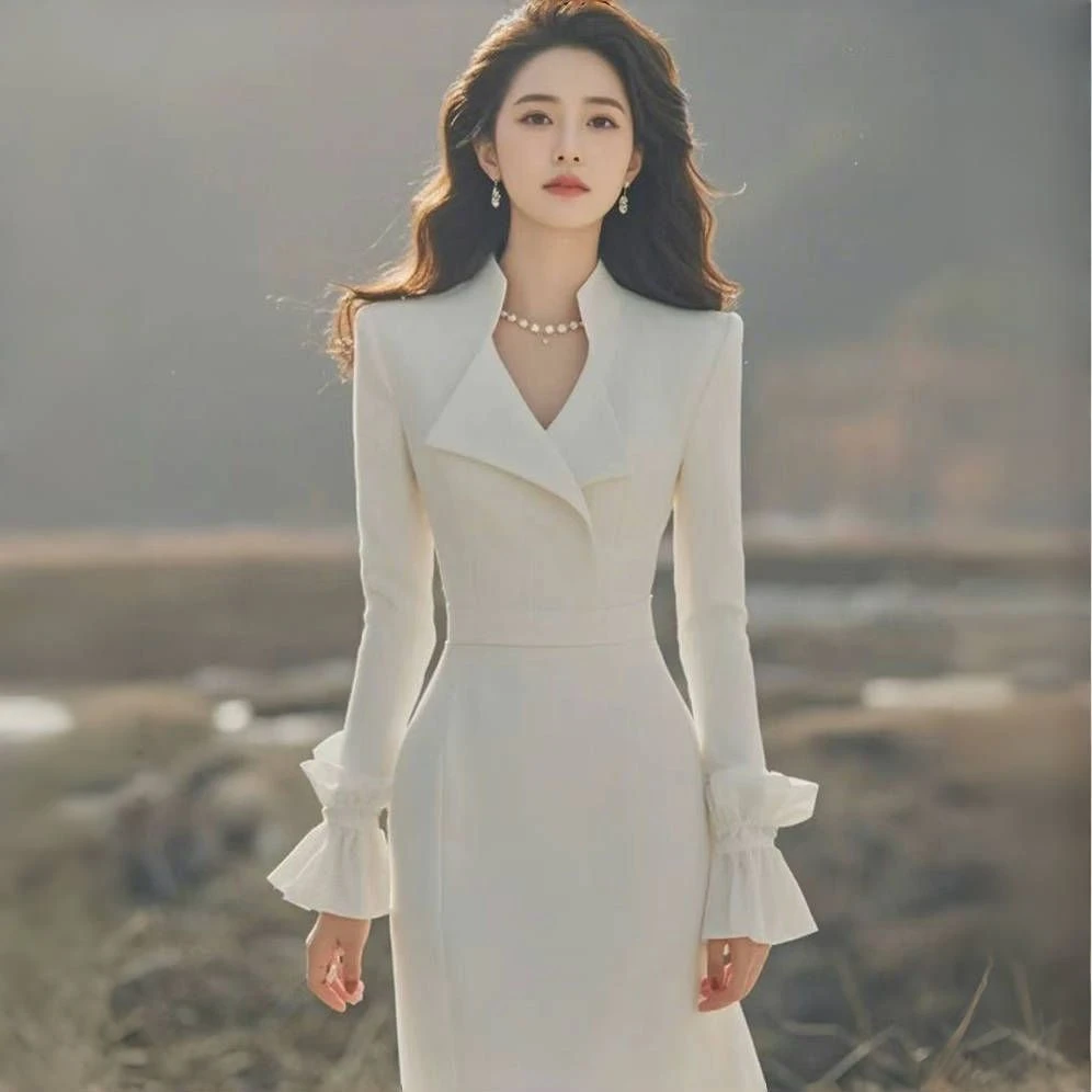 早秋新款甜美温柔减龄气质高级感薄款高贵优雅大气洋气白色连衣裙