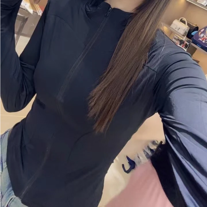 布阁服饰修身冰丝上衣