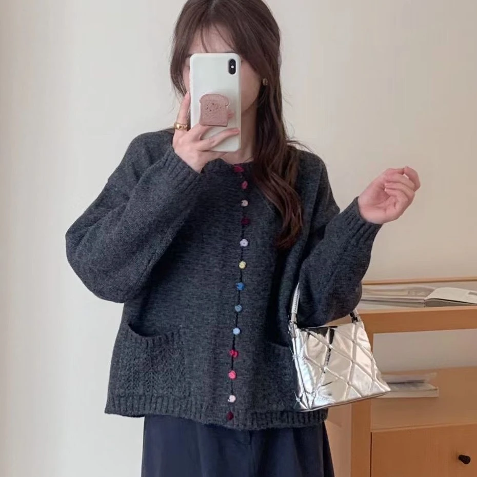 重工彩色纽扣设计感针织开衫女秋季新款温柔系宽松韩系毛衣外套