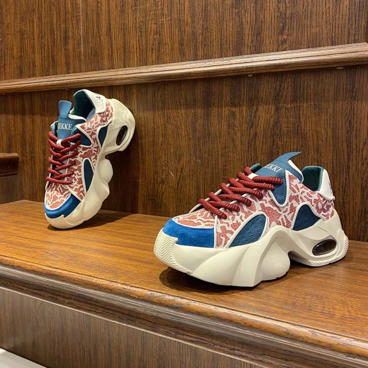 网红同款2024秋季新款厚底增高时尚休闲鞋轻奢软底爆款男士老爹鞋