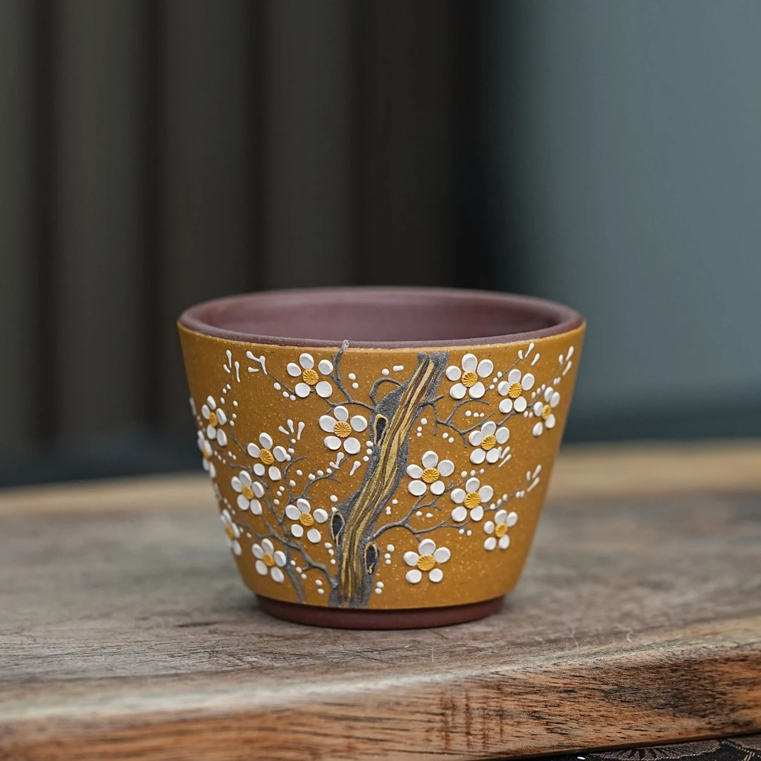 宜兴原矿紫泥粉葵黄段泥堆绘梅花紫砂主人杯 NX