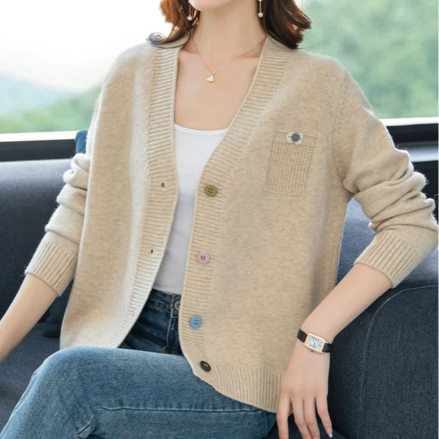 啄木鸟羊毛衫女短款外搭春秋宽松大红色毛衣妈妈羊毛针织开衫外套