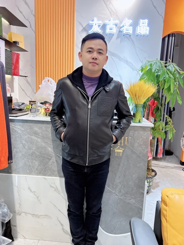 23冬季男士时尚休闲商务真皮连帽皮衣夹克