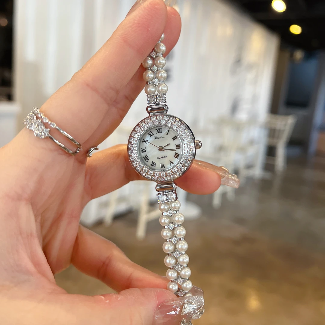 气质珍珠手表女款2024新款名牌正品手链式满天星女士女表生日礼物