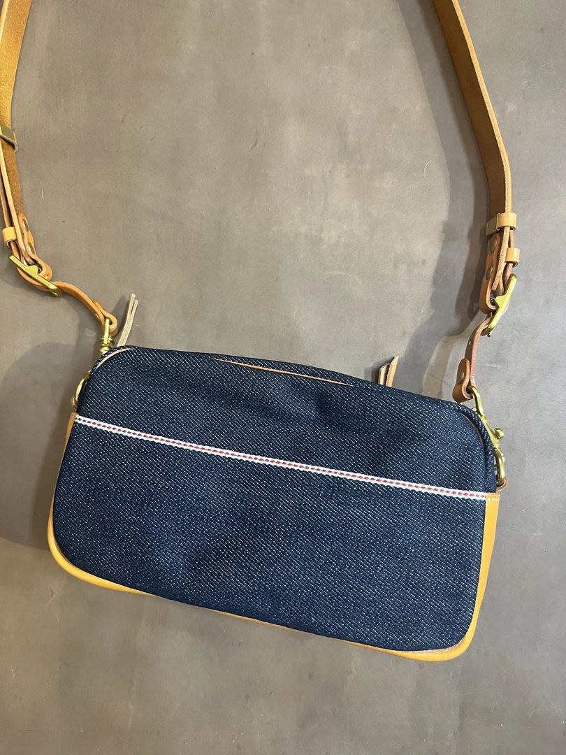 新款纯色拼色赤耳牛仔配牛皮